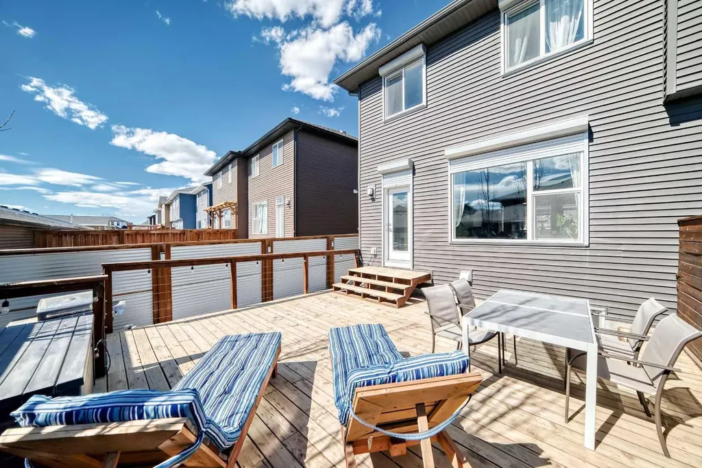 347 D'arcy Ranch Drive Okotoks AB T1S 5T4
