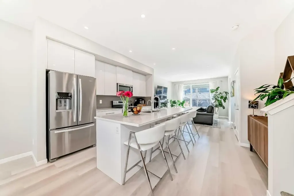 347 D'arcy Ranch Drive Okotoks AB T1S 5T4