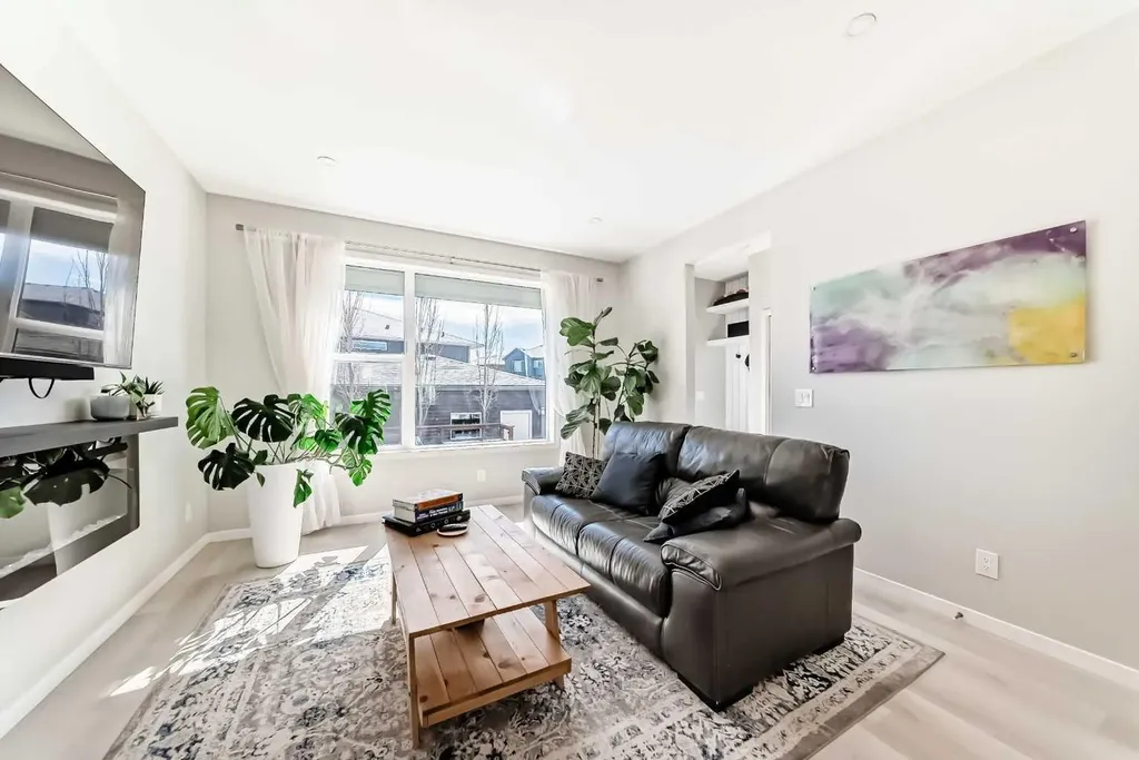 347 D'arcy Ranch Drive Okotoks AB T1S 5T4