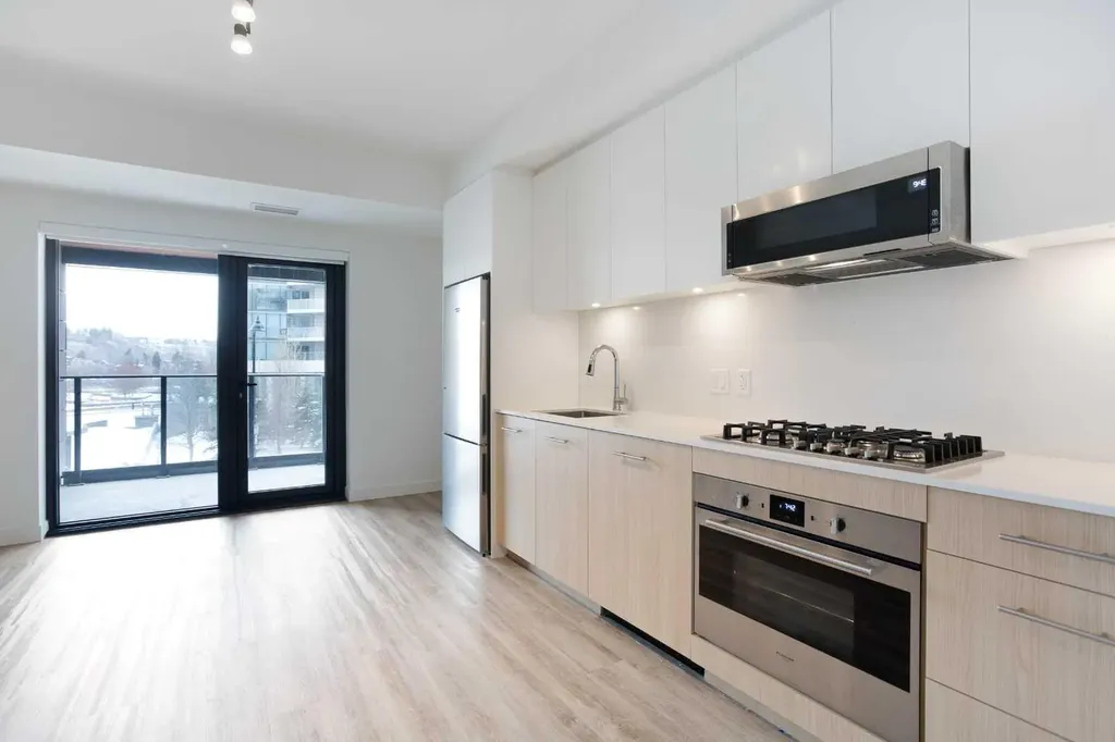 730 2nd Avenue SW Calgary AB T2P1R8