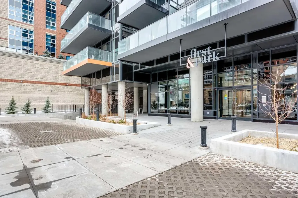730 2nd Avenue SW Calgary AB T2P1R8