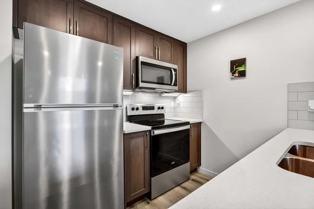 260 Rowley Way NW Calgary AB T3L 0H5