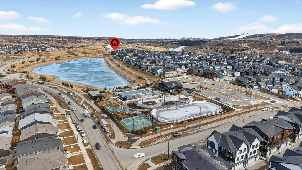 260 Rowley Way NW Calgary AB T3L 0H5