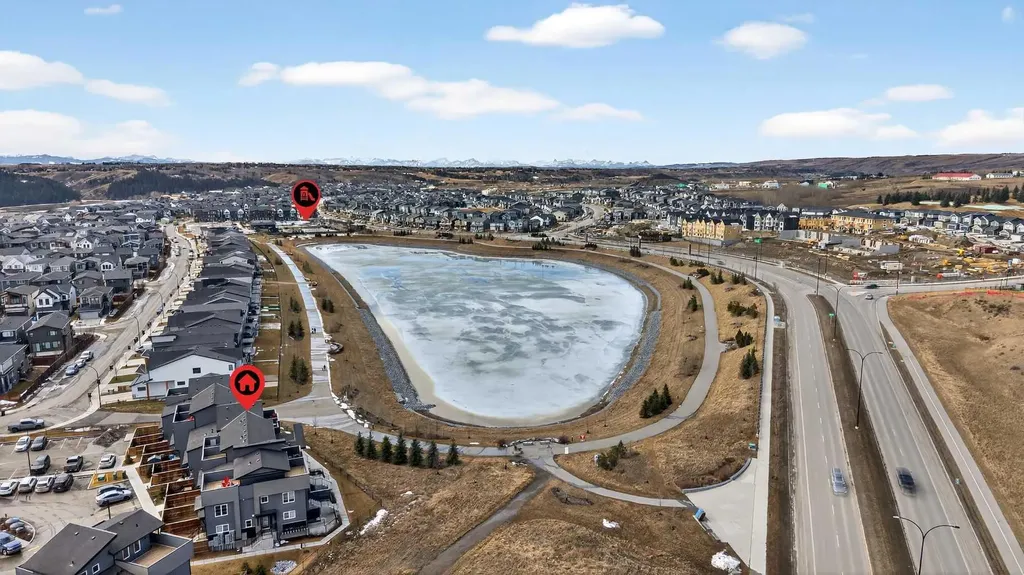 260 Rowley Way NW Calgary AB T3L 0H5
