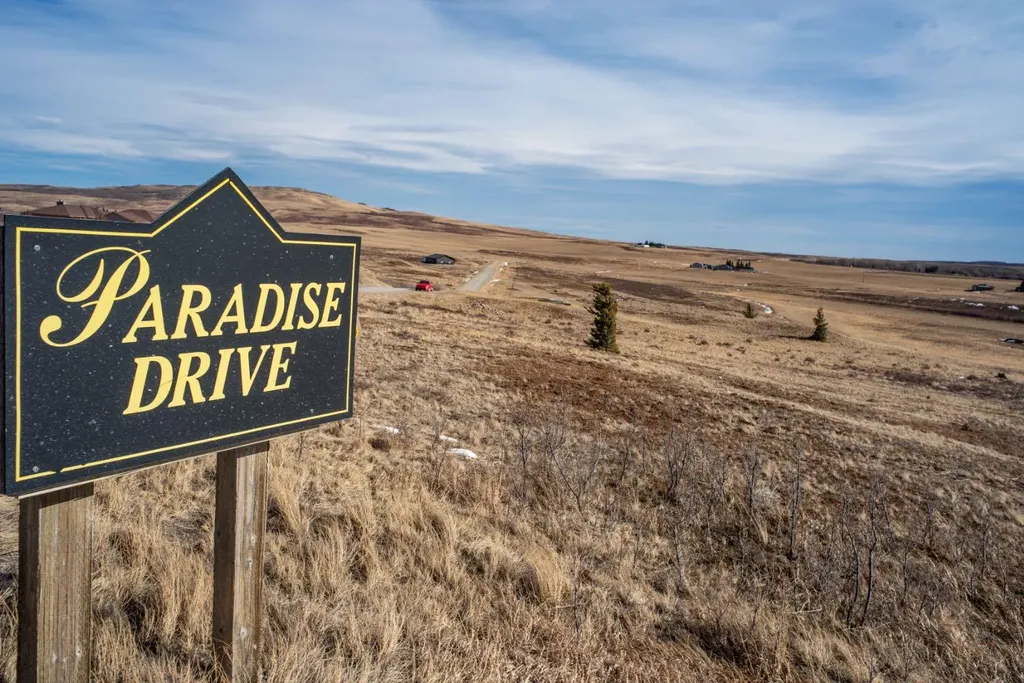 2 Paradise Drive Rural Cardston County AB T0K 2M0