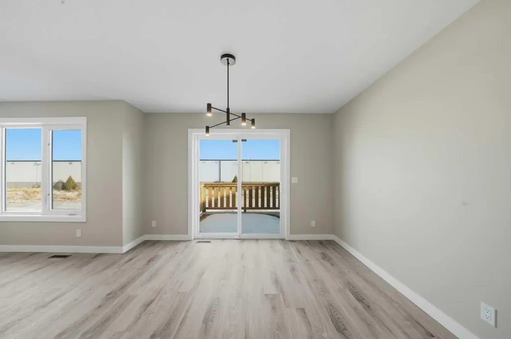 125 Hampton Crescent Sylvan Lake AB T4S 1S8