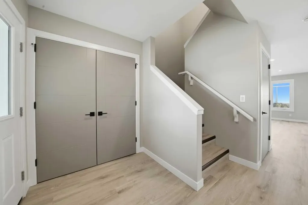 125 Hampton Crescent Sylvan Lake AB T4S 1S8