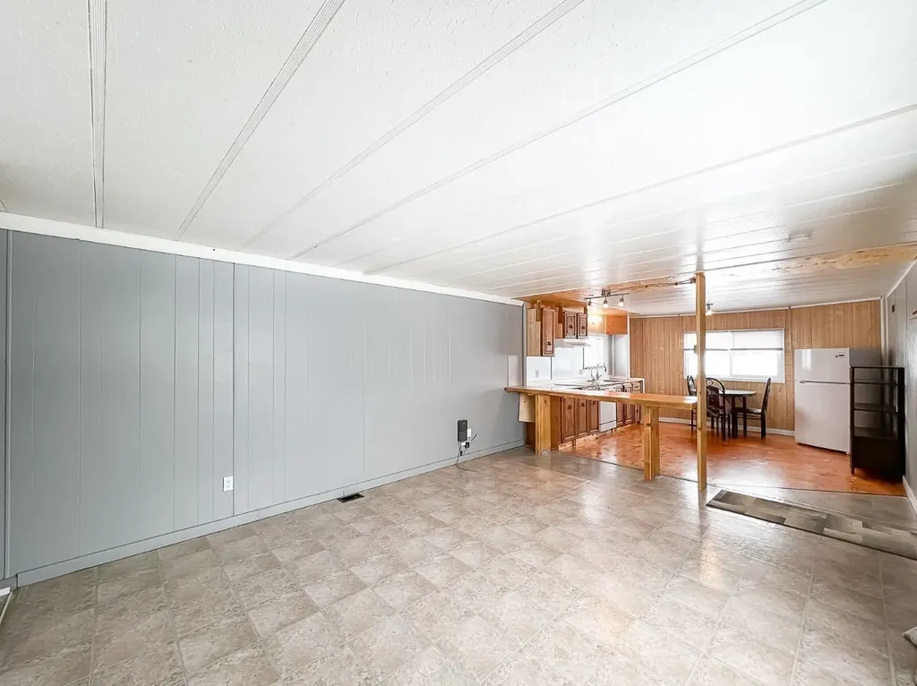 5128 North Avenue Donnelly AB T0H 1G0