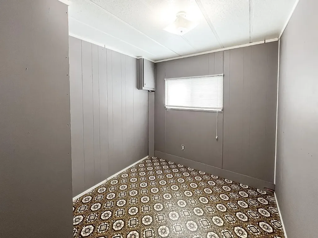 5128 North Avenue Donnelly AB T0H 1G0