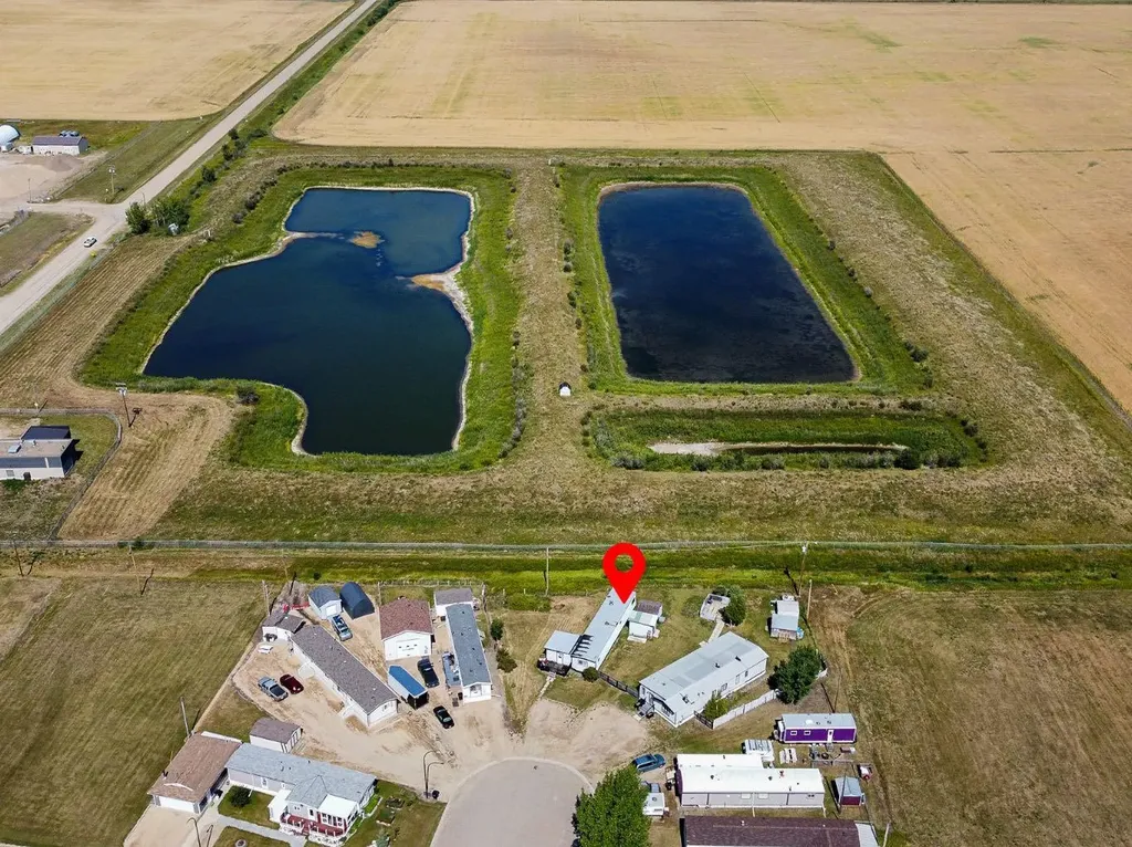 5128 North Avenue Donnelly AB T0H 1G0
