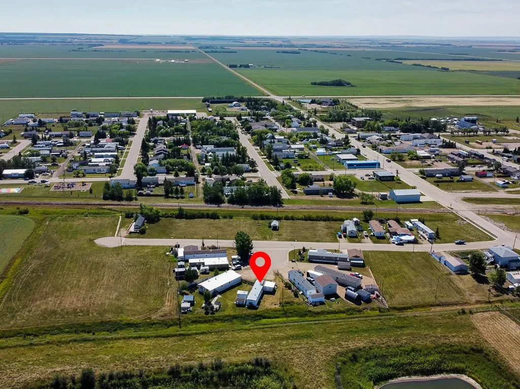 5128 North Avenue Donnelly AB T0H 1G0