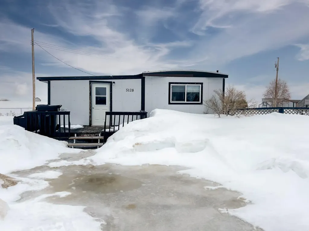 5128 North Avenue Donnelly AB T0H 1G0
