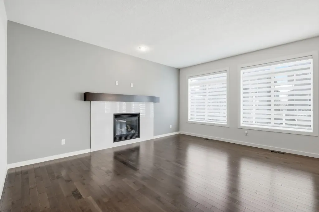 101 Evansborough Green NW Calgary AB T3P 0M8