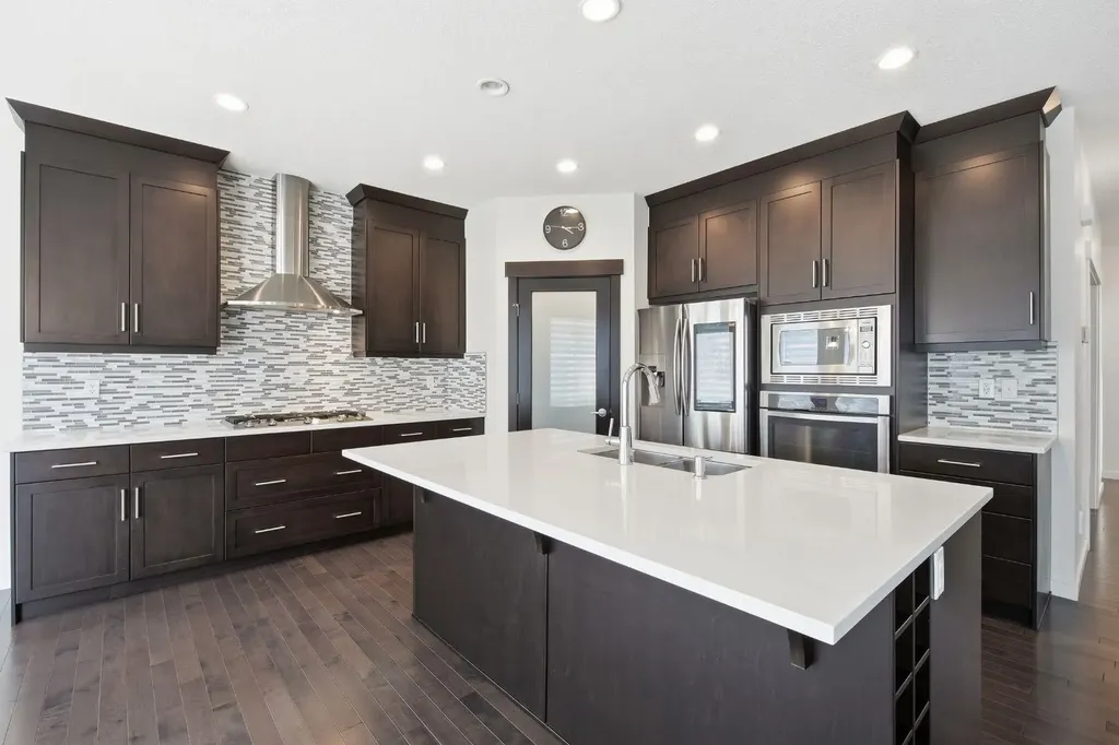 101 Evansborough Green NW Calgary AB T3P 0M8