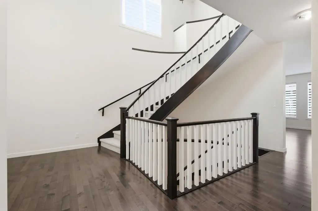 101 Evansborough Green NW Calgary AB T3P 0M8