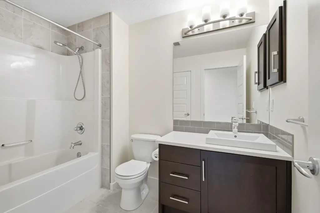 101 Evansborough Green NW Calgary AB T3P 0M8