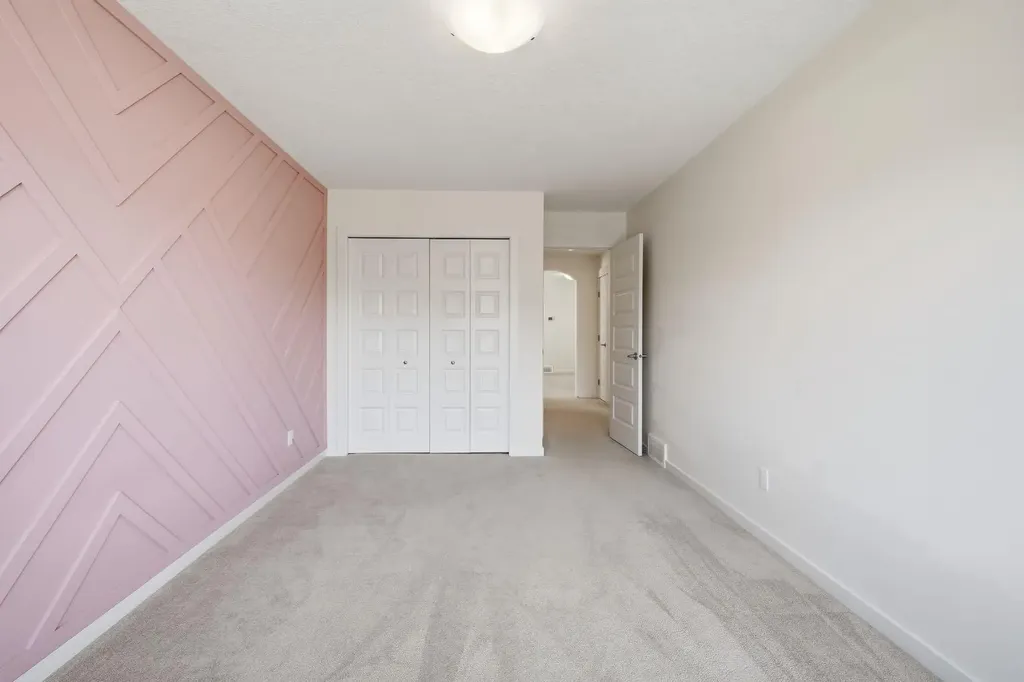 101 Evansborough Green NW Calgary AB T3P 0M8