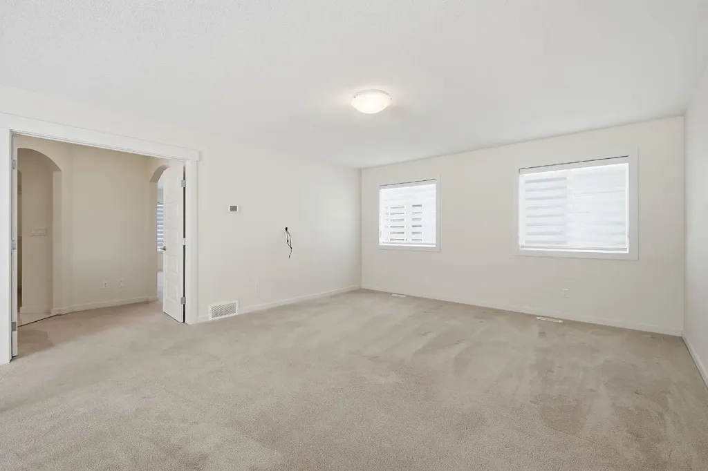 101 Evansborough Green NW Calgary AB T3P 0M8