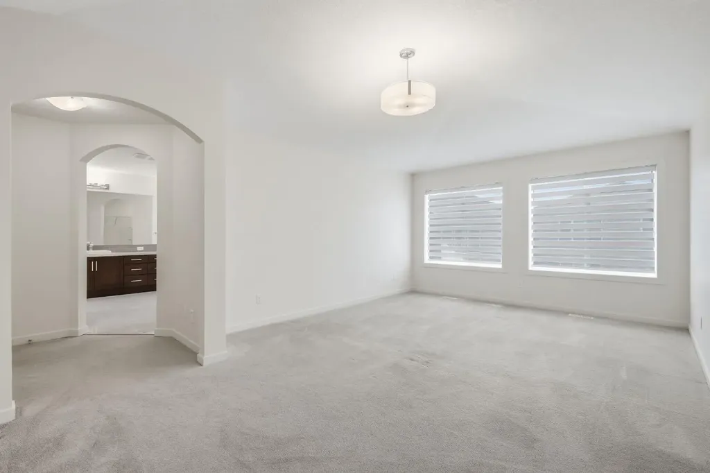 101 Evansborough Green NW Calgary AB T3P 0M8