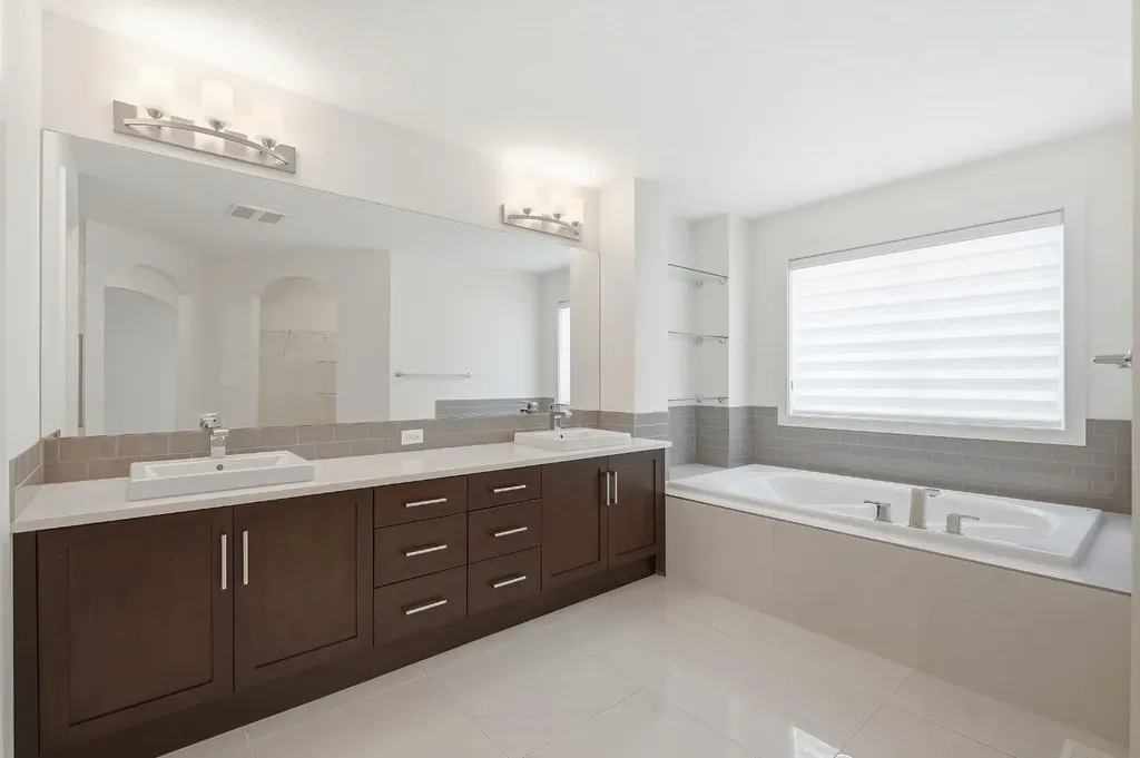 101 Evansborough Green NW Calgary AB T3P 0M8