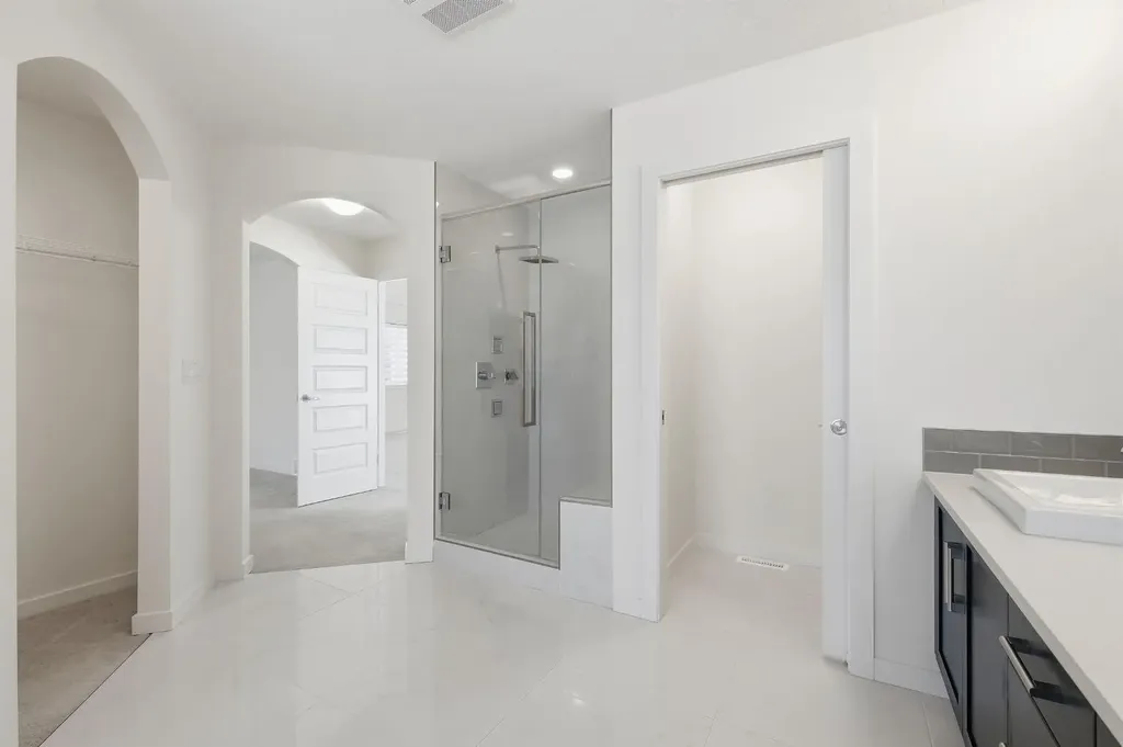 101 Evansborough Green NW Calgary AB T3P 0M8