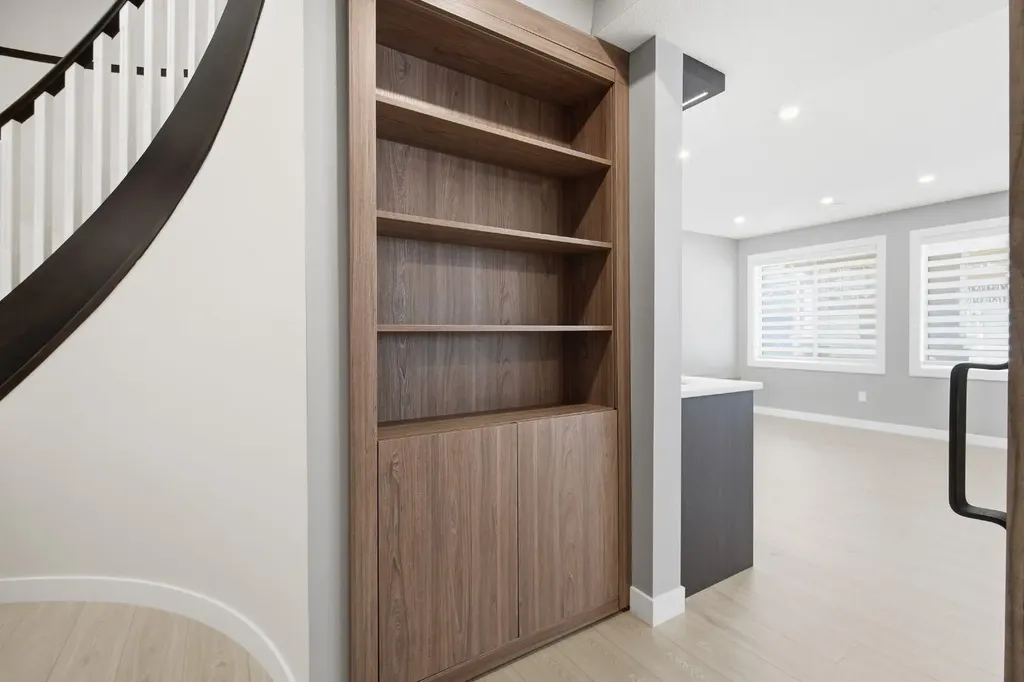 101 Evansborough Green NW Calgary AB T3P 0M8