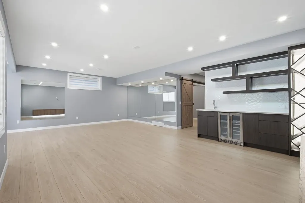 101 Evansborough Green NW Calgary AB T3P 0M8