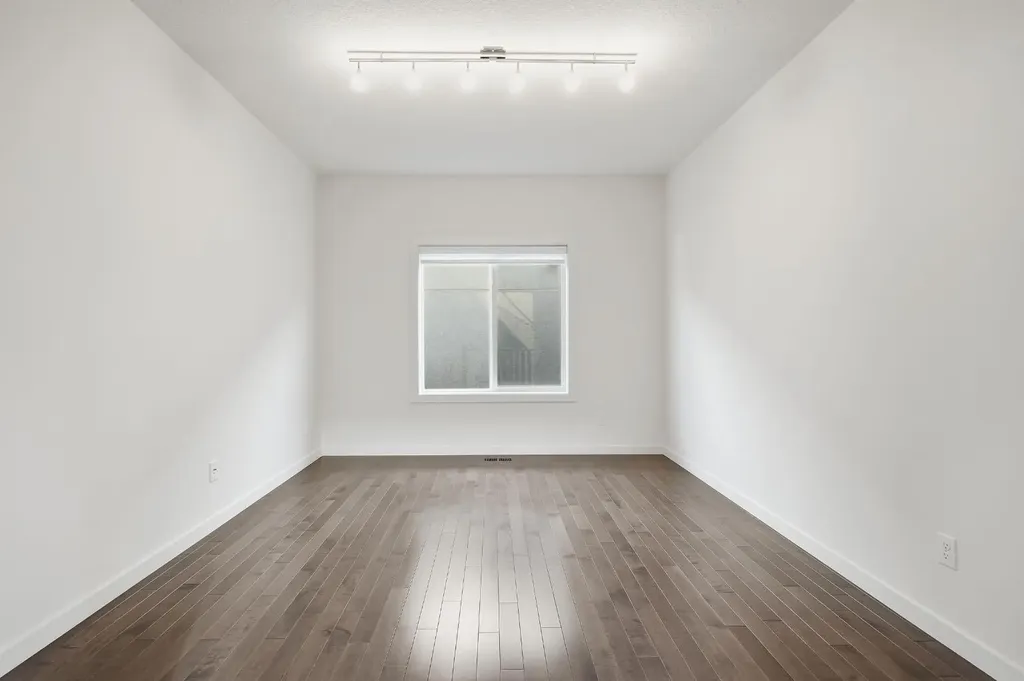 101 Evansborough Green NW Calgary AB T3P 0M8