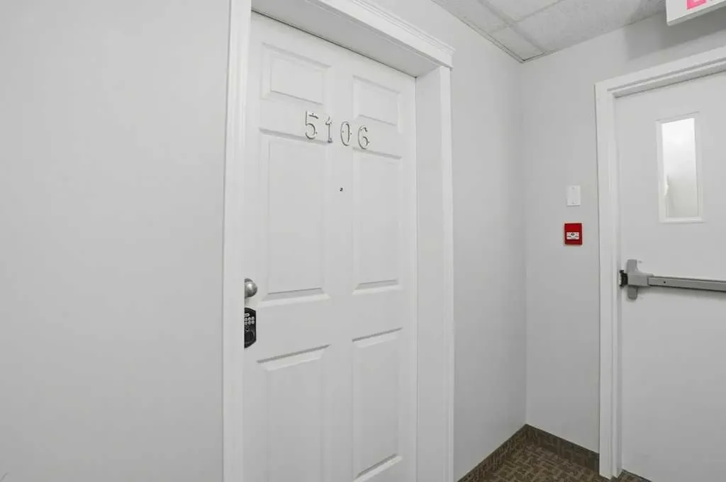 70 Panamount Drive NW Calgary AB T3K5Z1