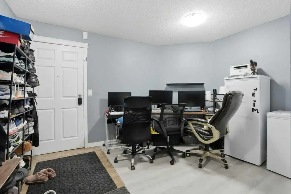 70 Panamount Drive NW Calgary AB T3K5Z1