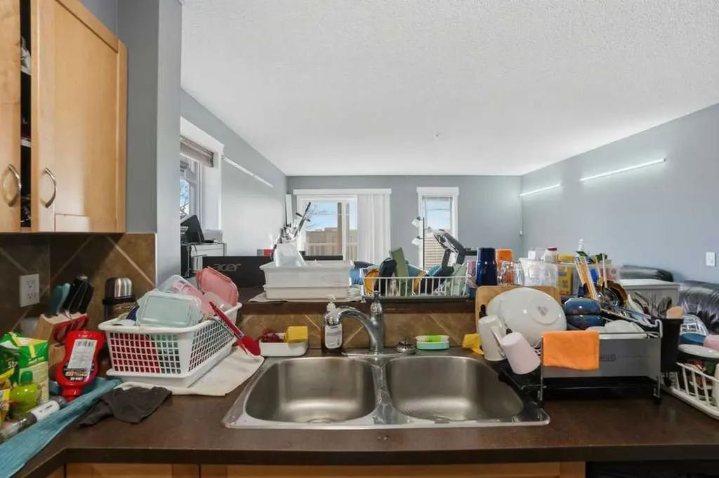 70 Panamount Drive NW Calgary AB T3K5Z1