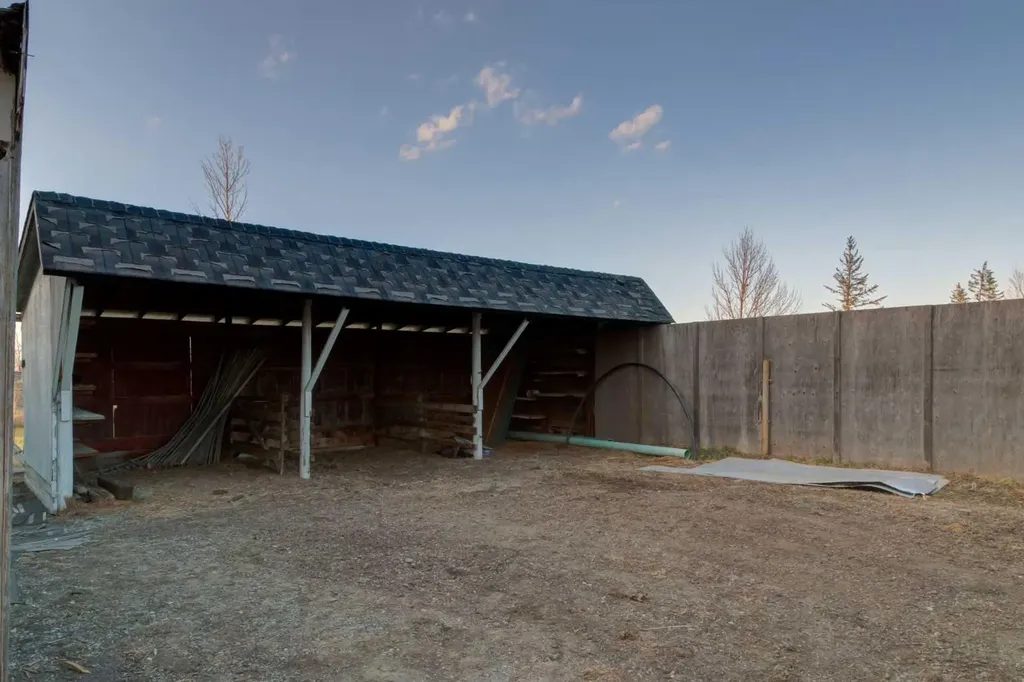 235027 Range Road 284 Rural Rocky View County AB T1X0J9