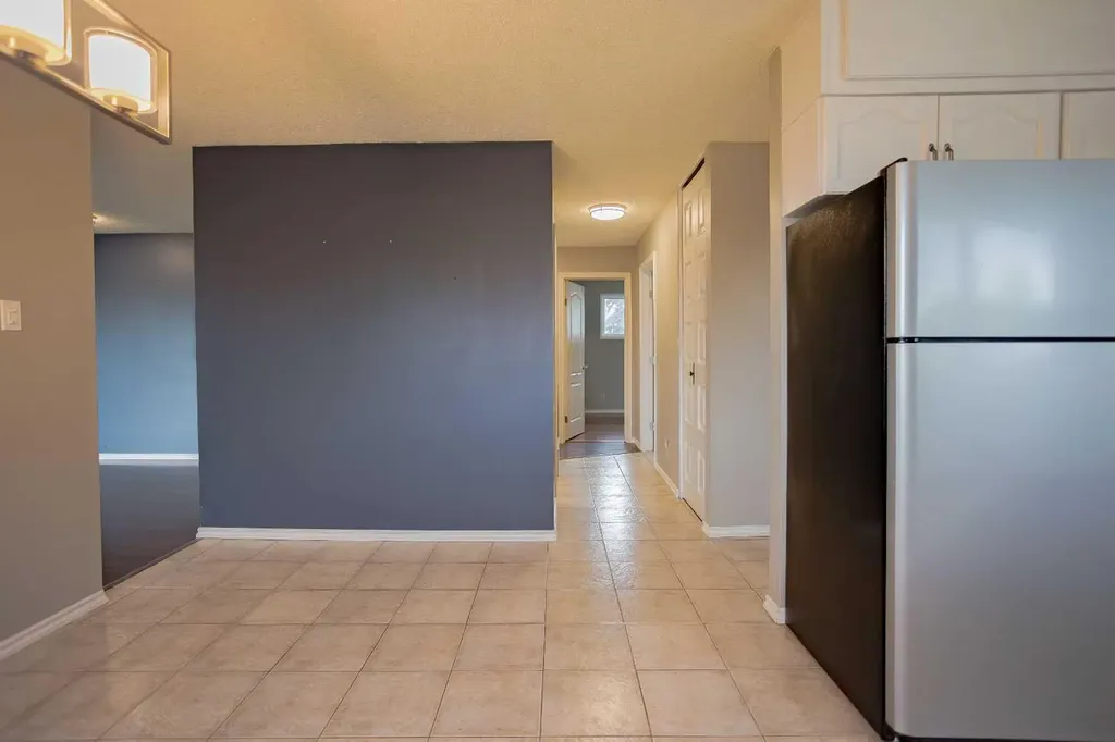 518 3 Street Wainwright AB T9W 1A7