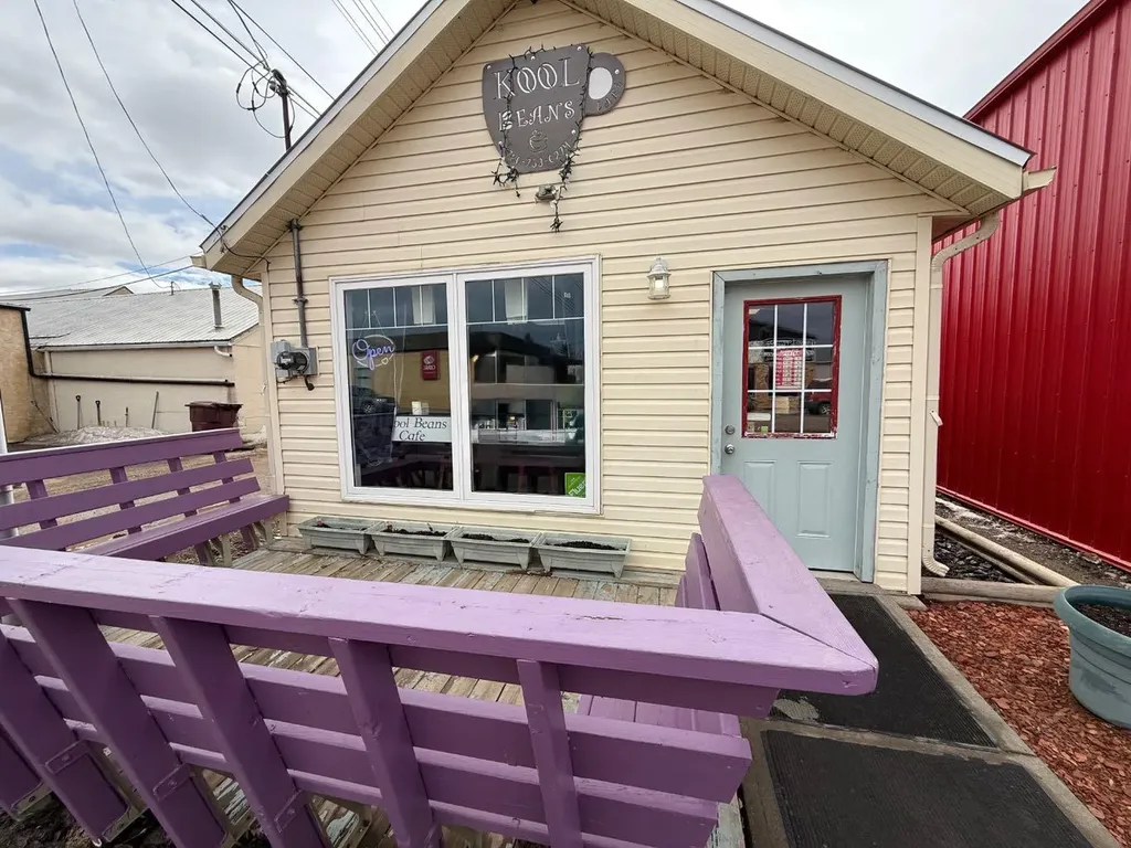 5035A 51 Avenue Provost AB T0B 3S0