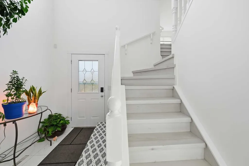 53 Martha's Place NE Calgary AB T3J4P4