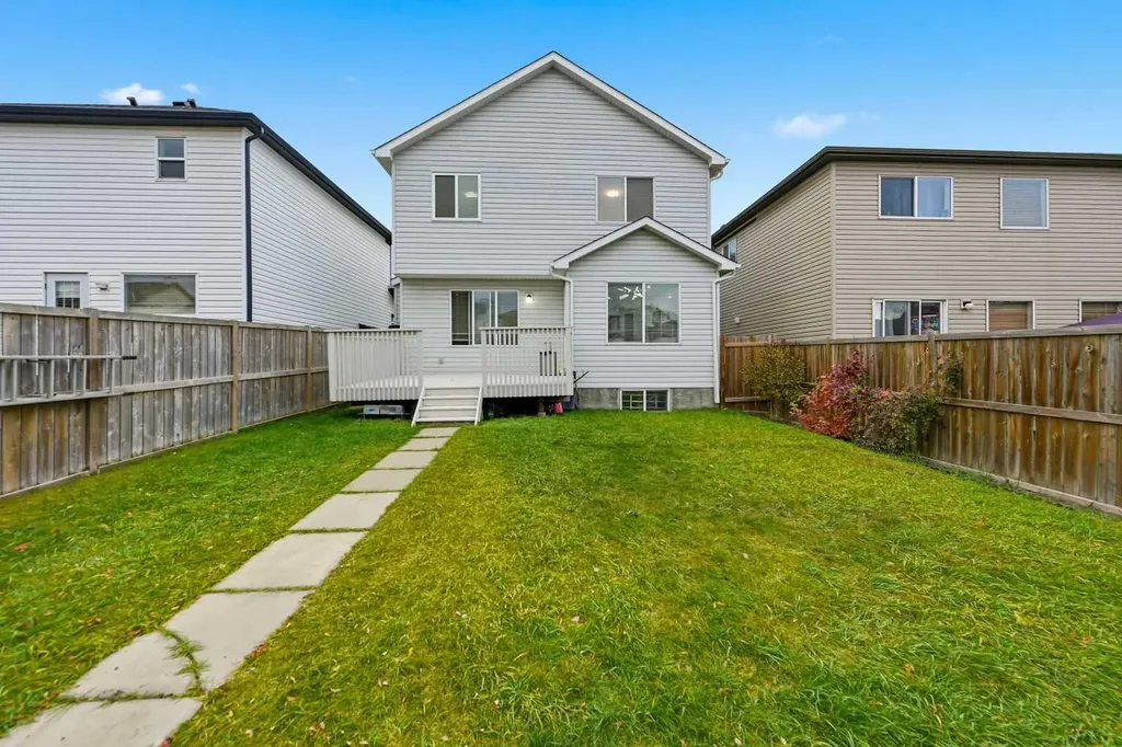53 Martha's Place NE Calgary AB T3J4P4