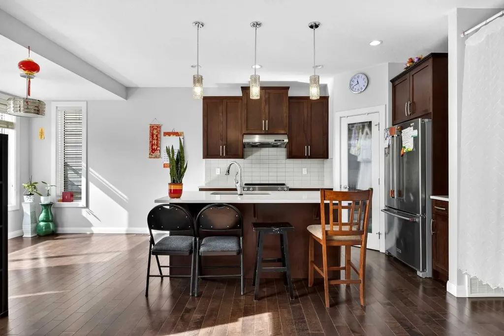 439 Redstone Drive NE Calgary AB T3N 0R1
