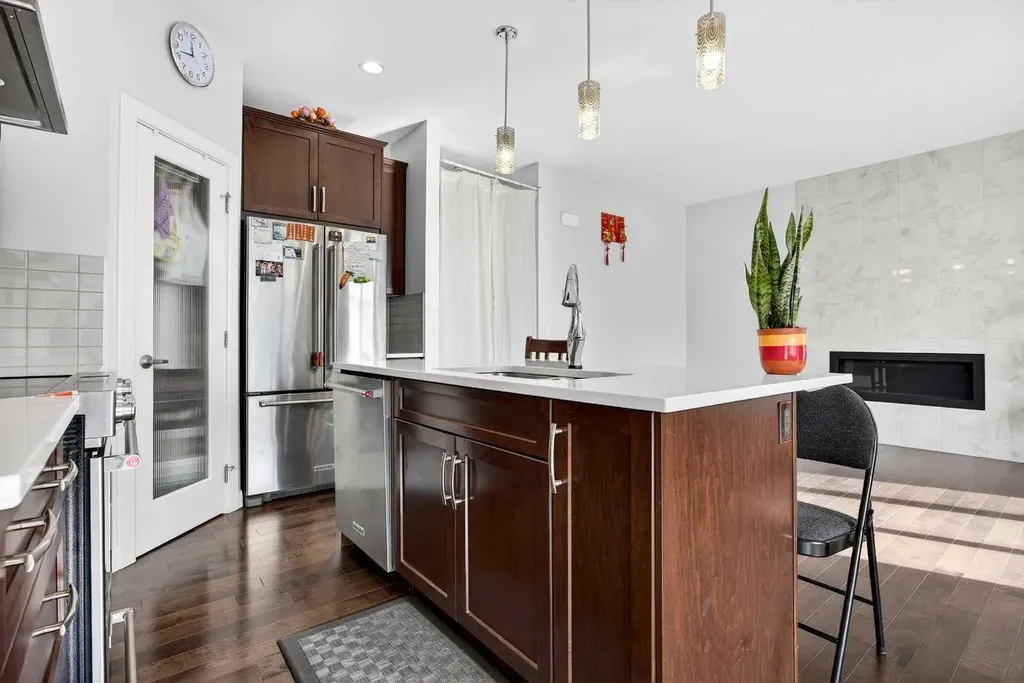 439 Redstone Drive NE Calgary AB T3N 0R1