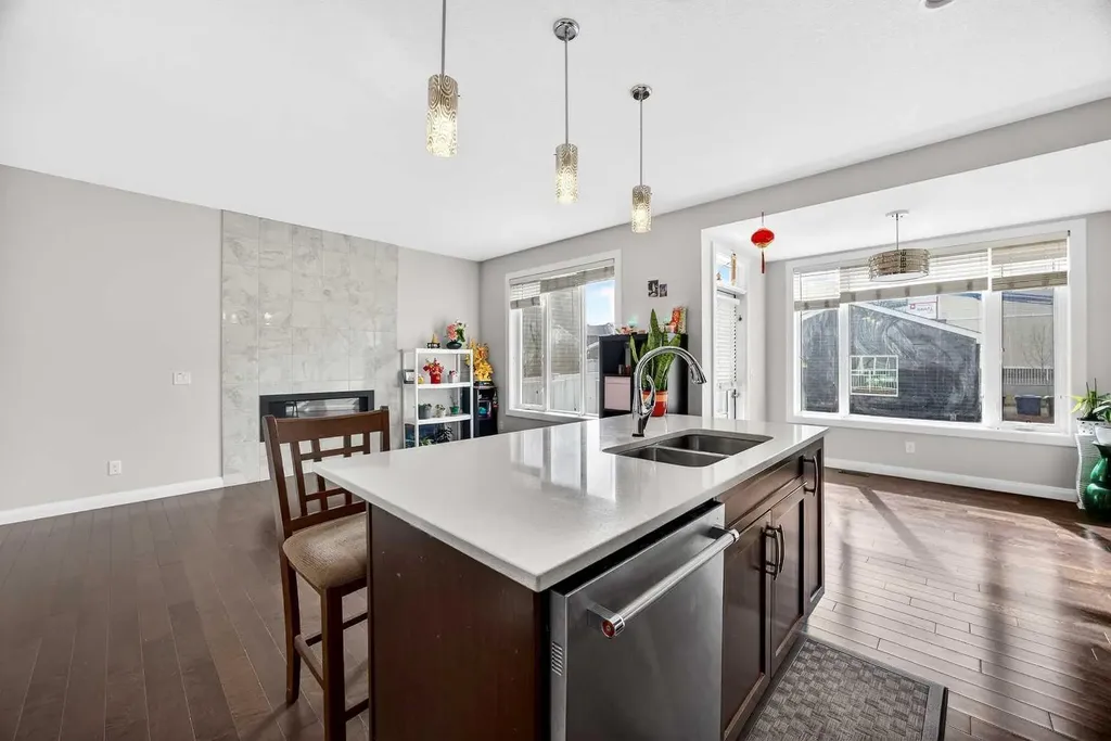 439 Redstone Drive NE Calgary AB T3N 0R1