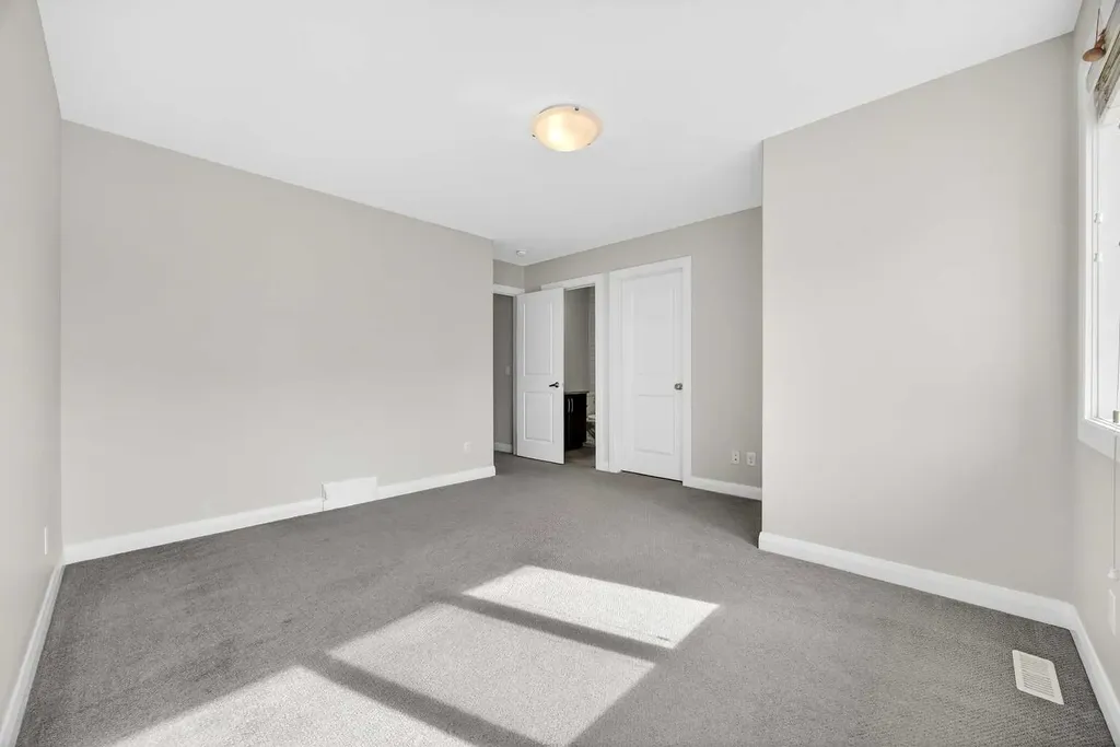 439 Redstone Drive NE Calgary AB T3N 0R1