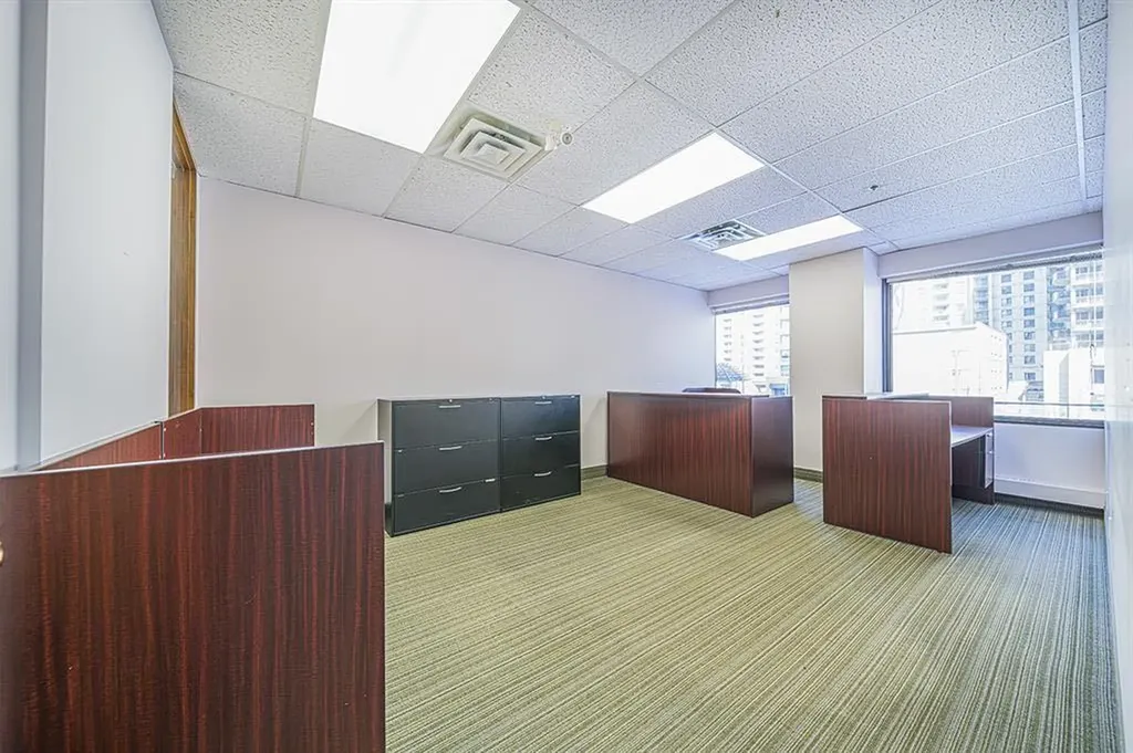 1100 8 Avenue SW Calgary AB t2P3T8