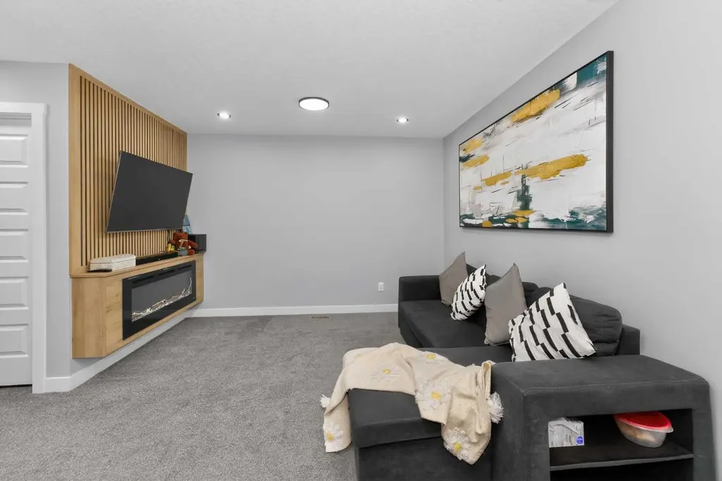 248 Homestead Grove NE Calgary AB T3J 2G6