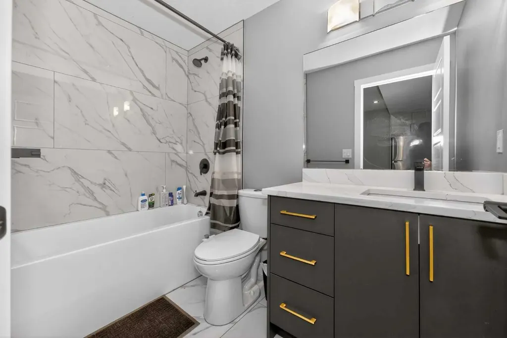 248 Homestead Grove NE Calgary AB T3J 2G6