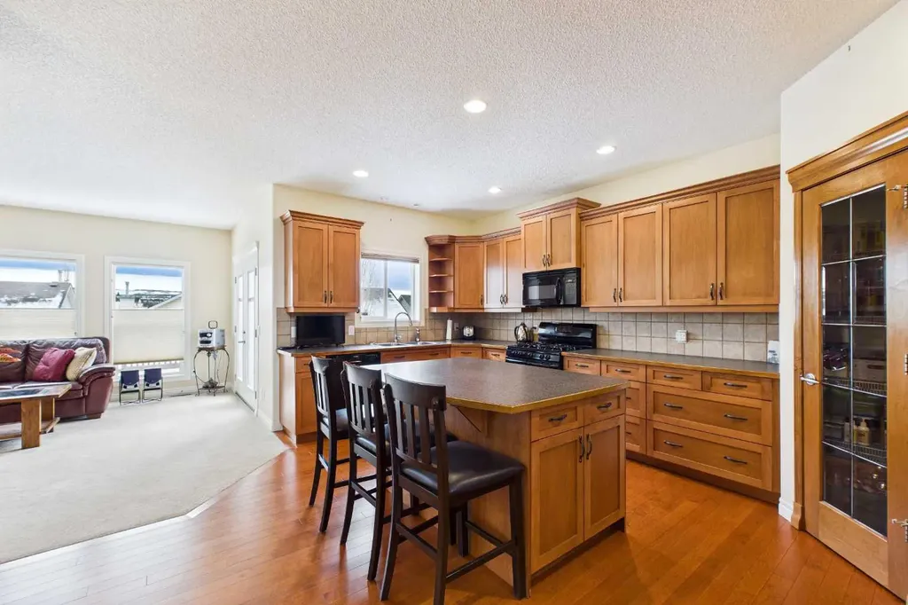 167 Evanston View NW Calgary AB T3P 1H3