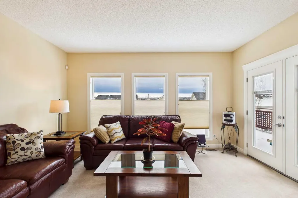 167 Evanston View NW Calgary AB T3P 1H3