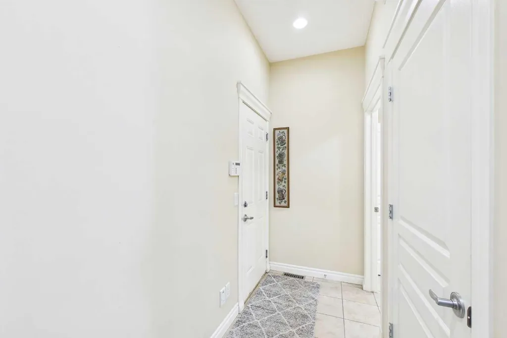 167 Evanston View NW Calgary AB T3P 1H3