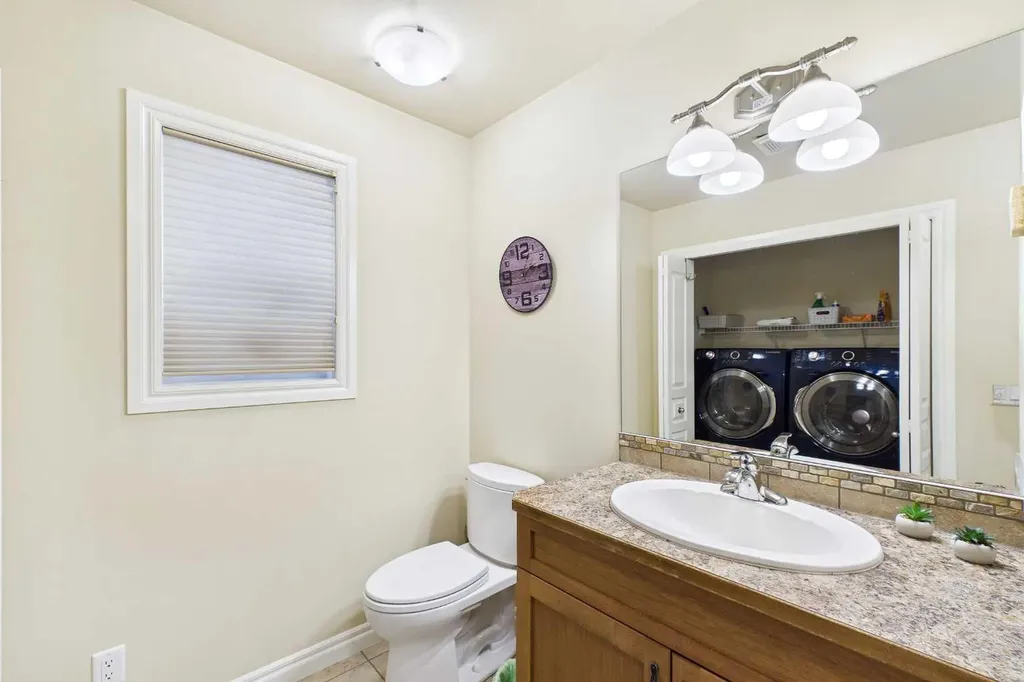 167 Evanston View NW Calgary AB T3P 1H3