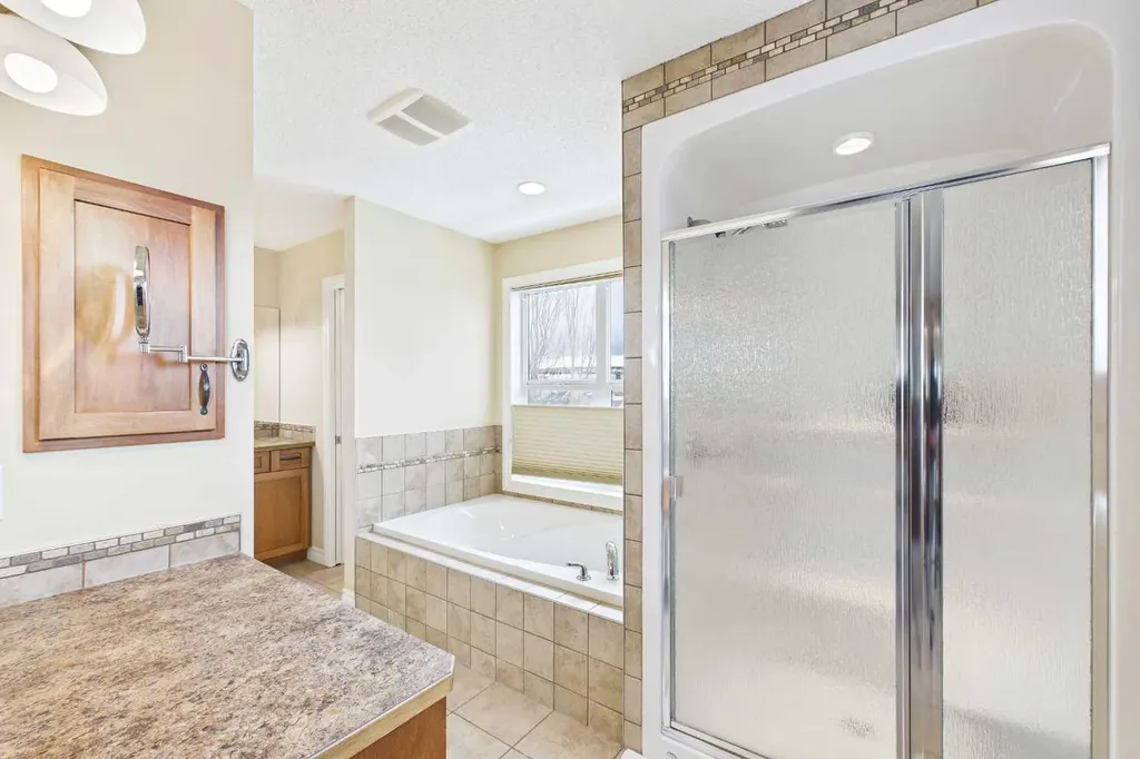 167 Evanston View NW Calgary AB T3P 1H3
