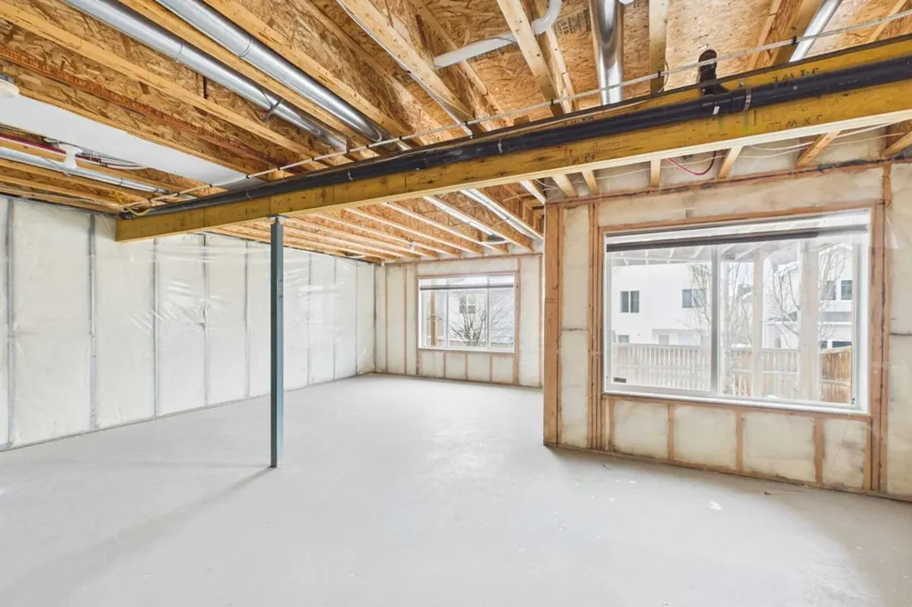 167 Evanston View NW Calgary AB T3P 1H3