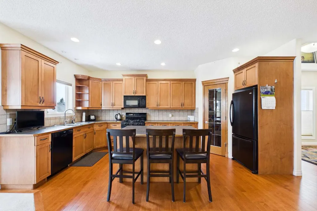 167 Evanston View NW Calgary AB T3P 1H3